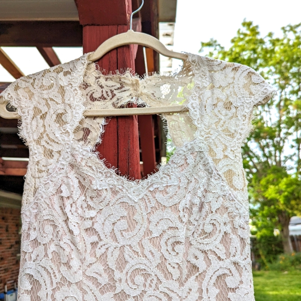 Romantic Tadashi Shoji Wedding Dress - Picture 4 of 14